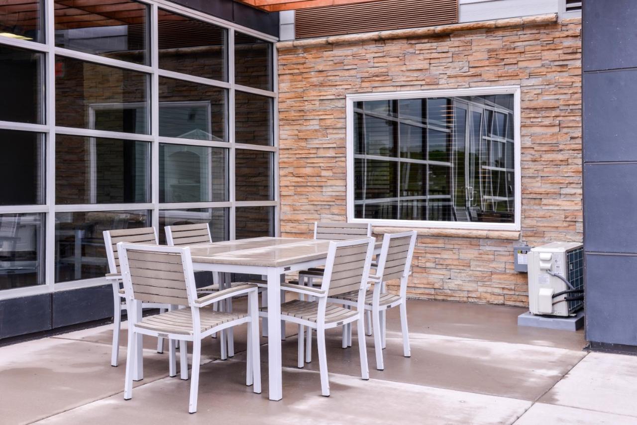 Country Inn & Suites By Radisson, Ft Atkinson, Wi Fort Atkinson Екстериор снимка